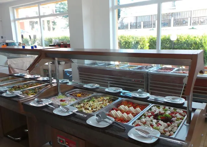 فندق Family Orios 3*